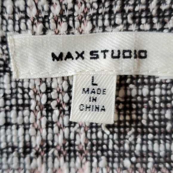 MAX STUDIO KNIT TEXTURED BLACK WHITE KEYHOLE TOP SIZE LARGE - Picture 3 of 7